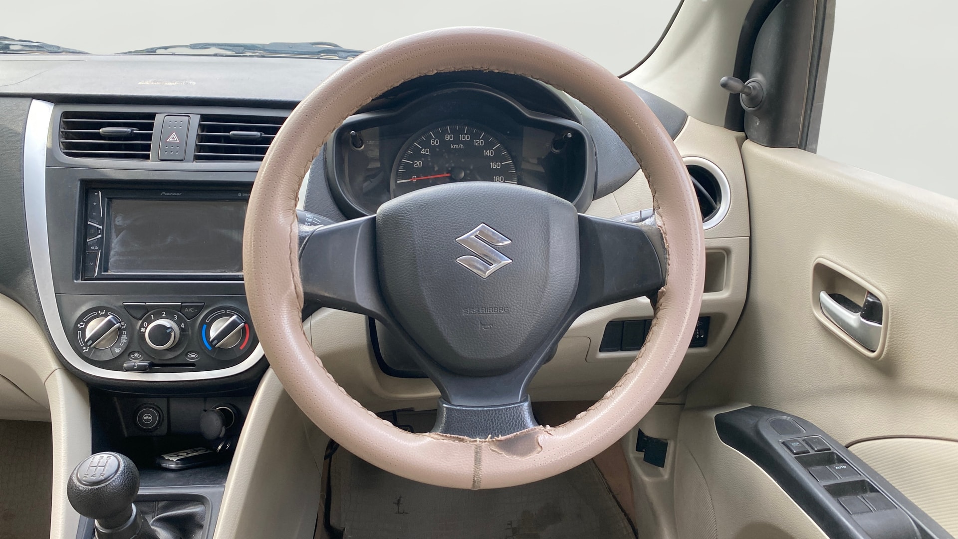 View 2019 Maruti Suzuki 1000 Base Variant Image 20 Used 2019 Maruti Suzuki 1000 Base Variant Image 20