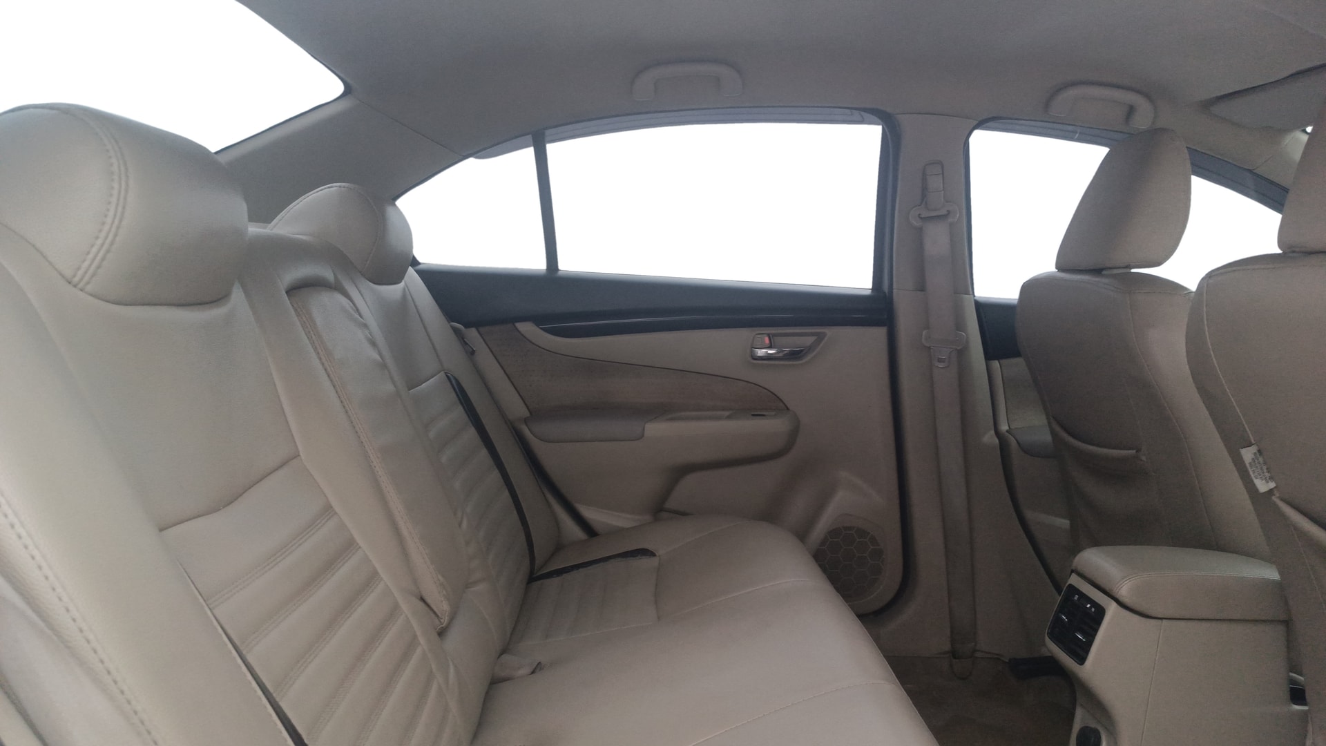 View 2015 Maruti Suzuki 1000 Base Variant Image 34 Used 2015 Maruti Suzuki 1000 Base Variant Image 34