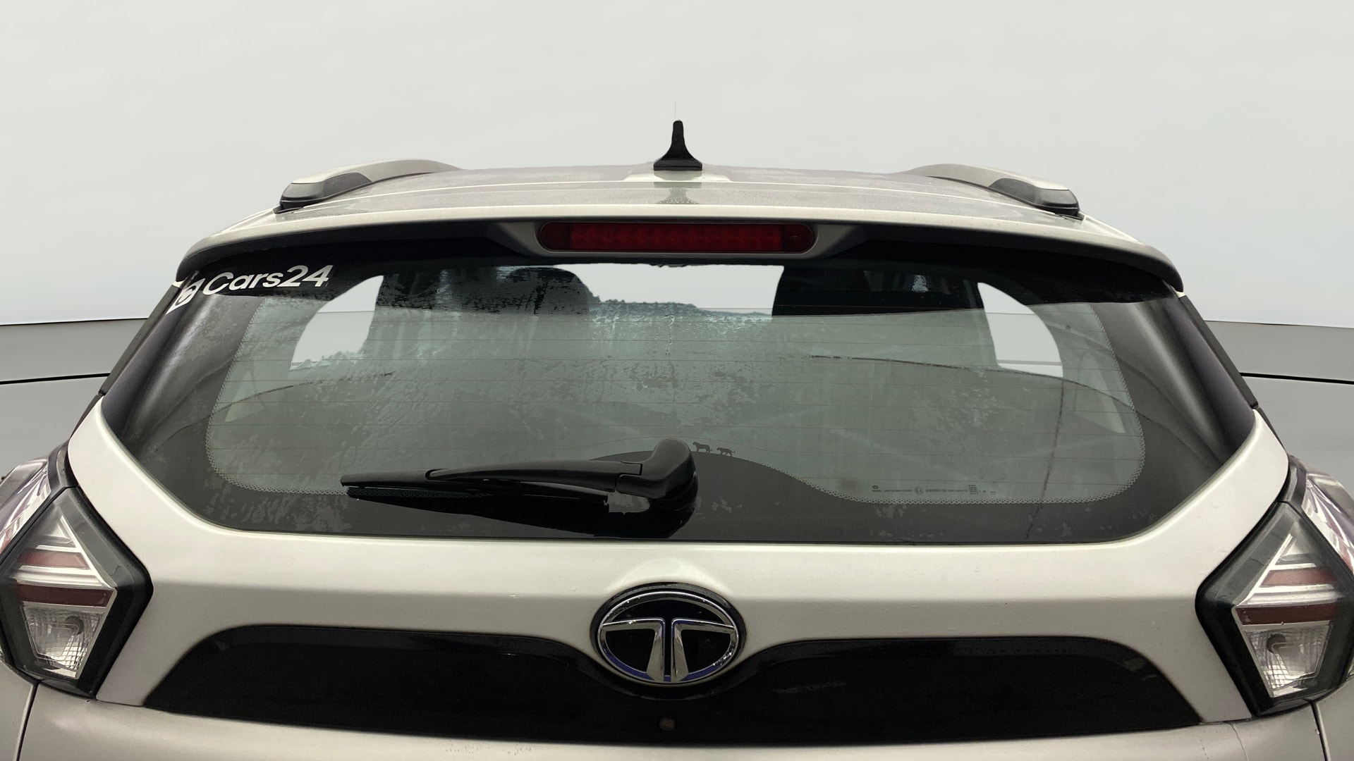 View 2020 Tata Nexon XZA Plus Diesel Image 4 Used 2020 Tata Nexon XZA Plus Diesel Image 4