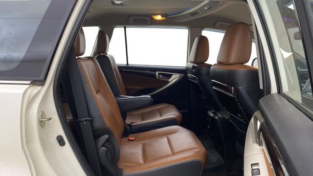 View Toyota Innova Crysta Image 31 Used Toyota Innova Crysta Image 31