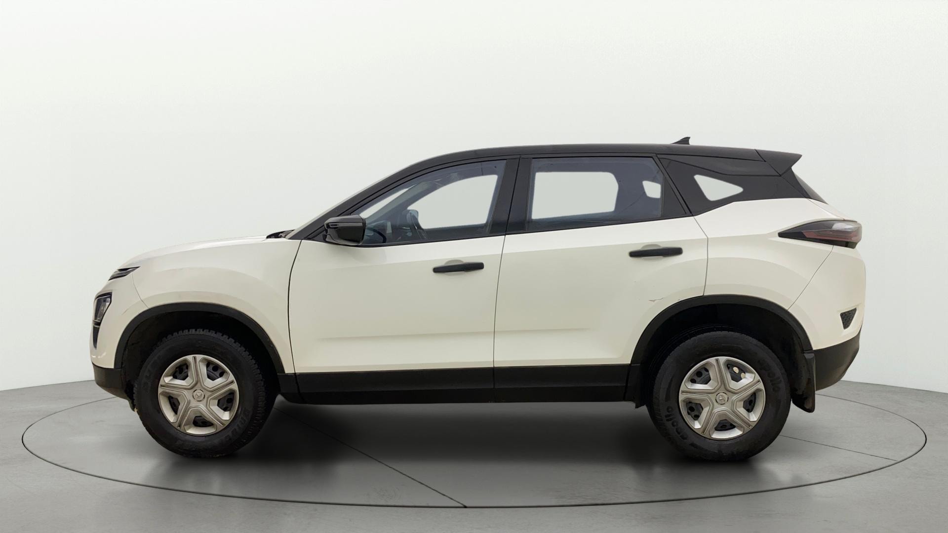 View 2022 Tata Harrier XE Image 6 Used 2022 Tata Harrier XE Image 6