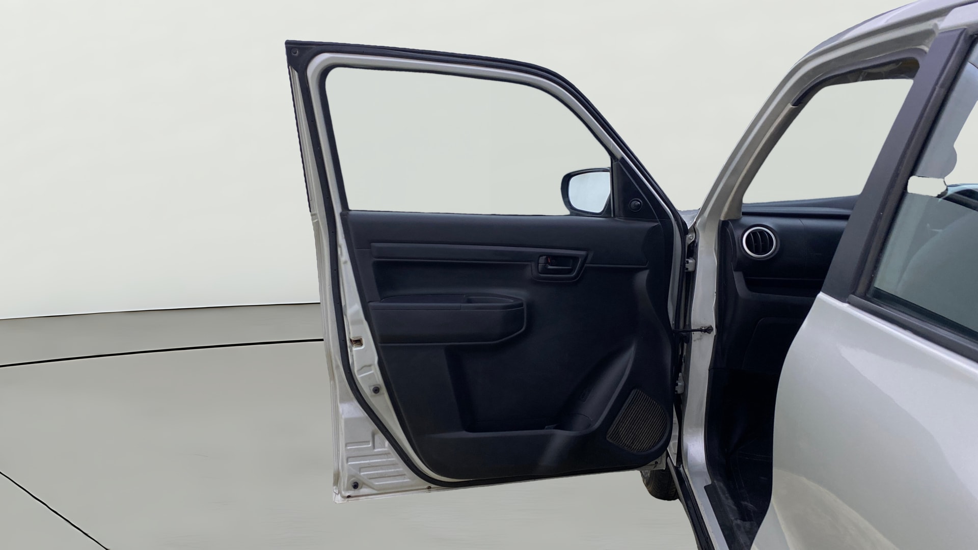 View 2019 Maruti Suzuki 1000 Base Variant Image 30 Used 2019 Maruti Suzuki 1000 Base Variant Image 30