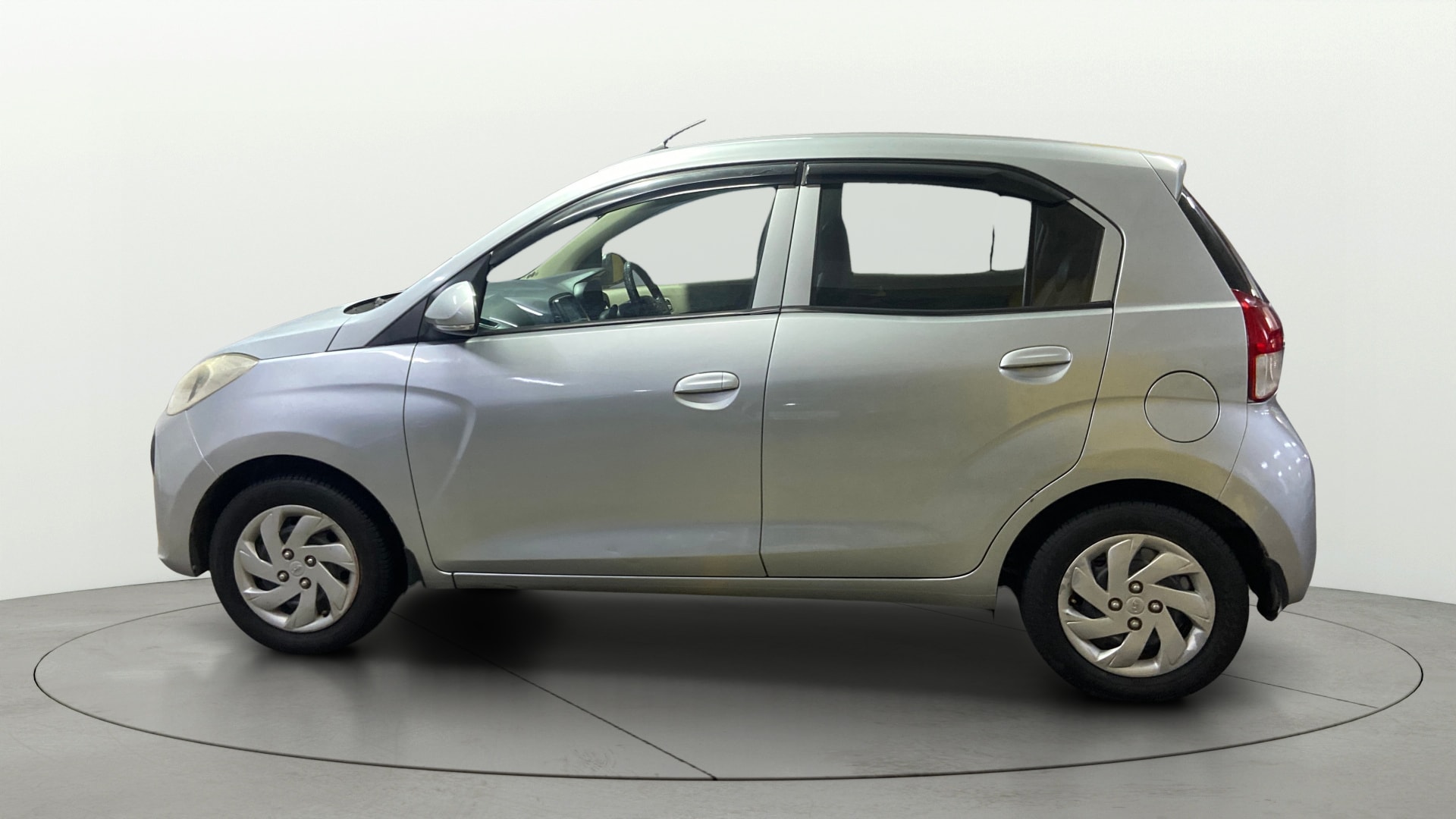 View 2018 Hyundai New Santro D-Lite Petrol Image 26 Used 2018 Hyundai New Santro D-Lite Petrol Image 26
