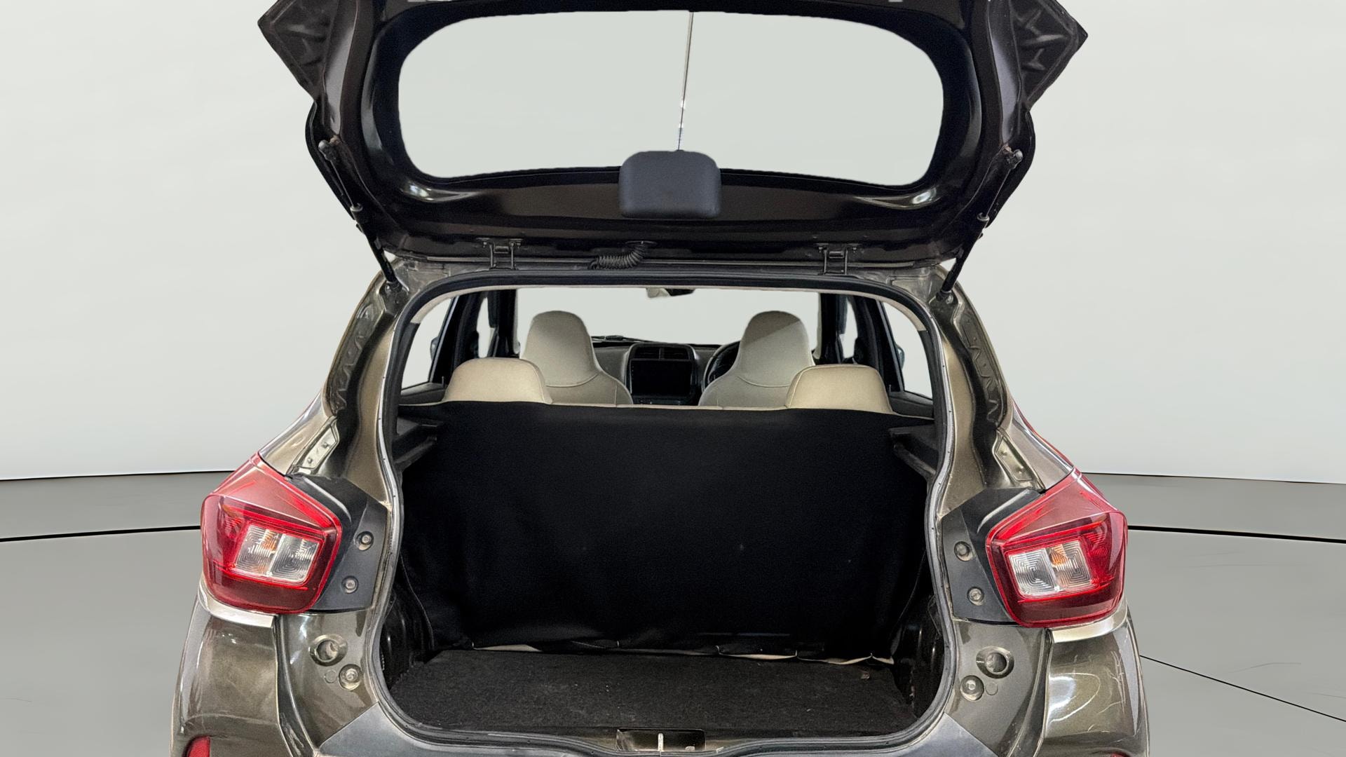 View 2020 Renault Kwid RXL Image 37 Used 2020 Renault Kwid RXL Image 37