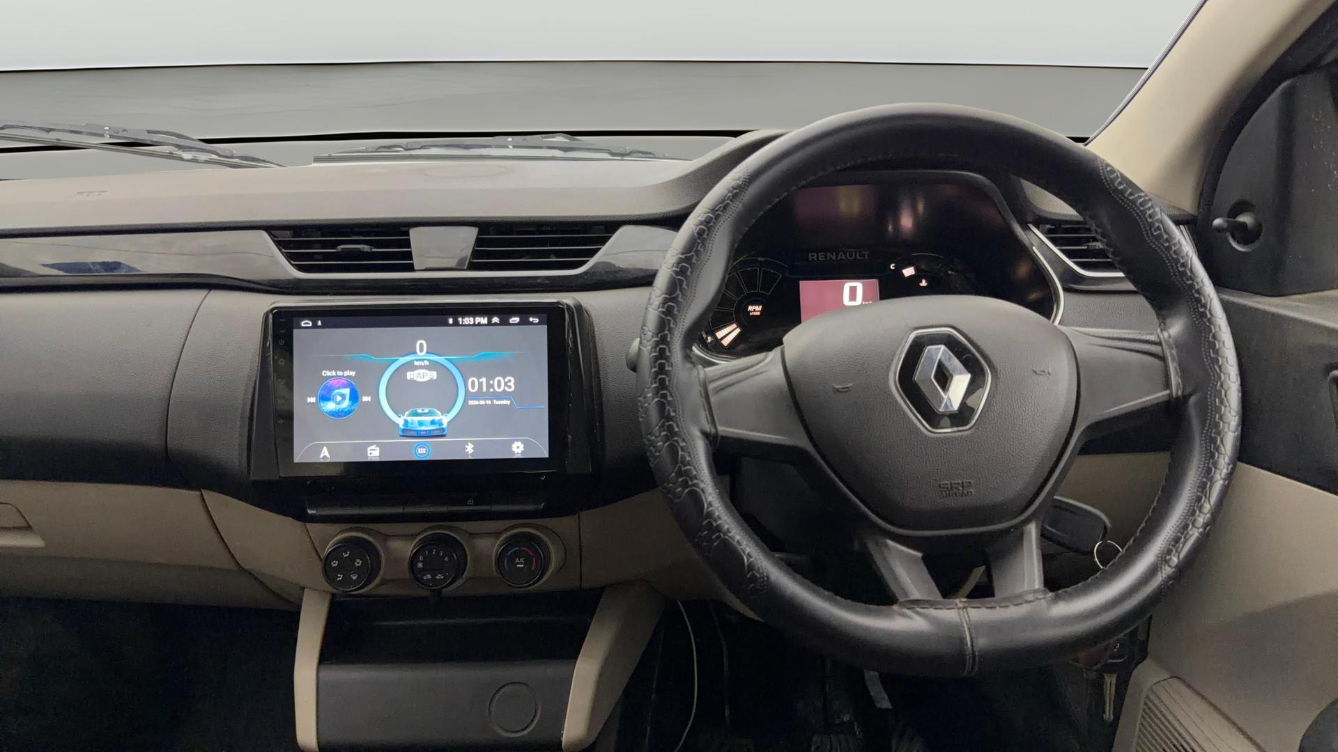 View 2020 Renault Triber RXE Image 21 Used 2020 Renault Triber RXE Image 21