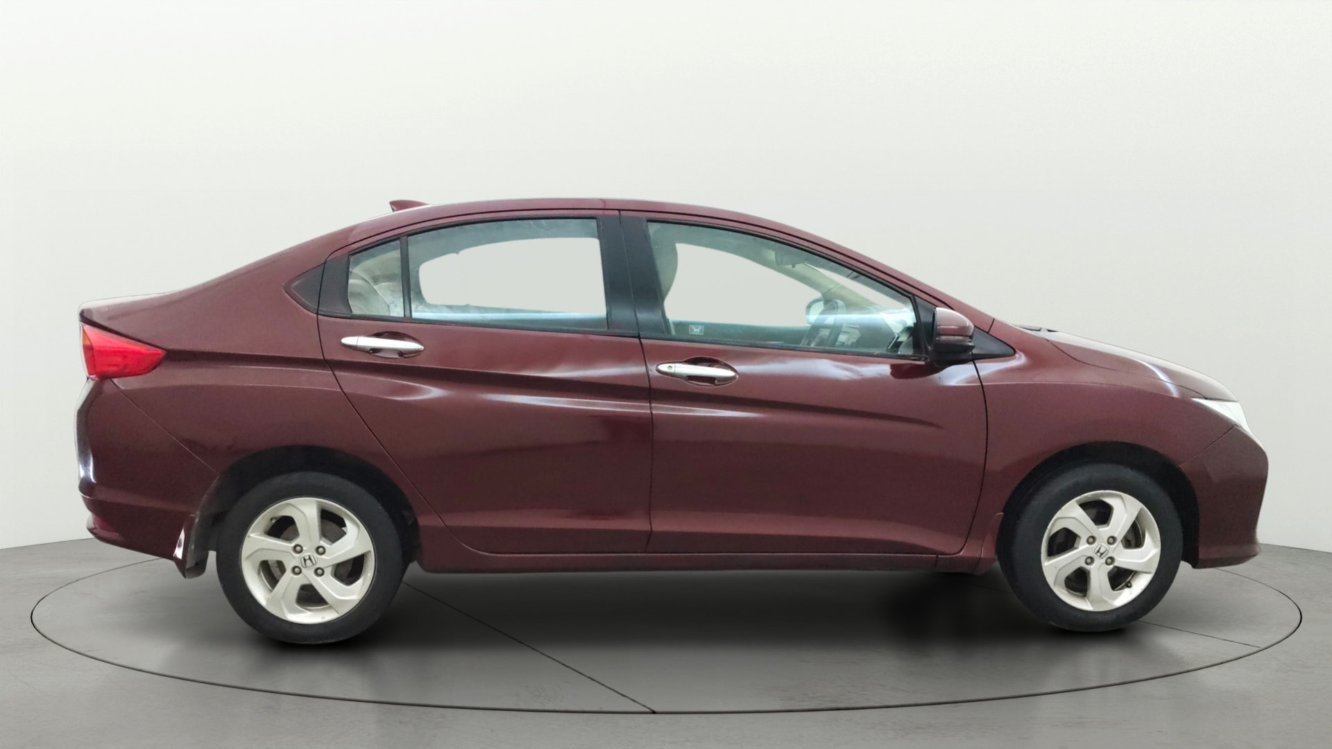 View 2016 Honda City ZX MT Diesel Anniversary Edition Image 9 Used 2016 Honda City ZX MT Diesel Anniversary Edition Image 9