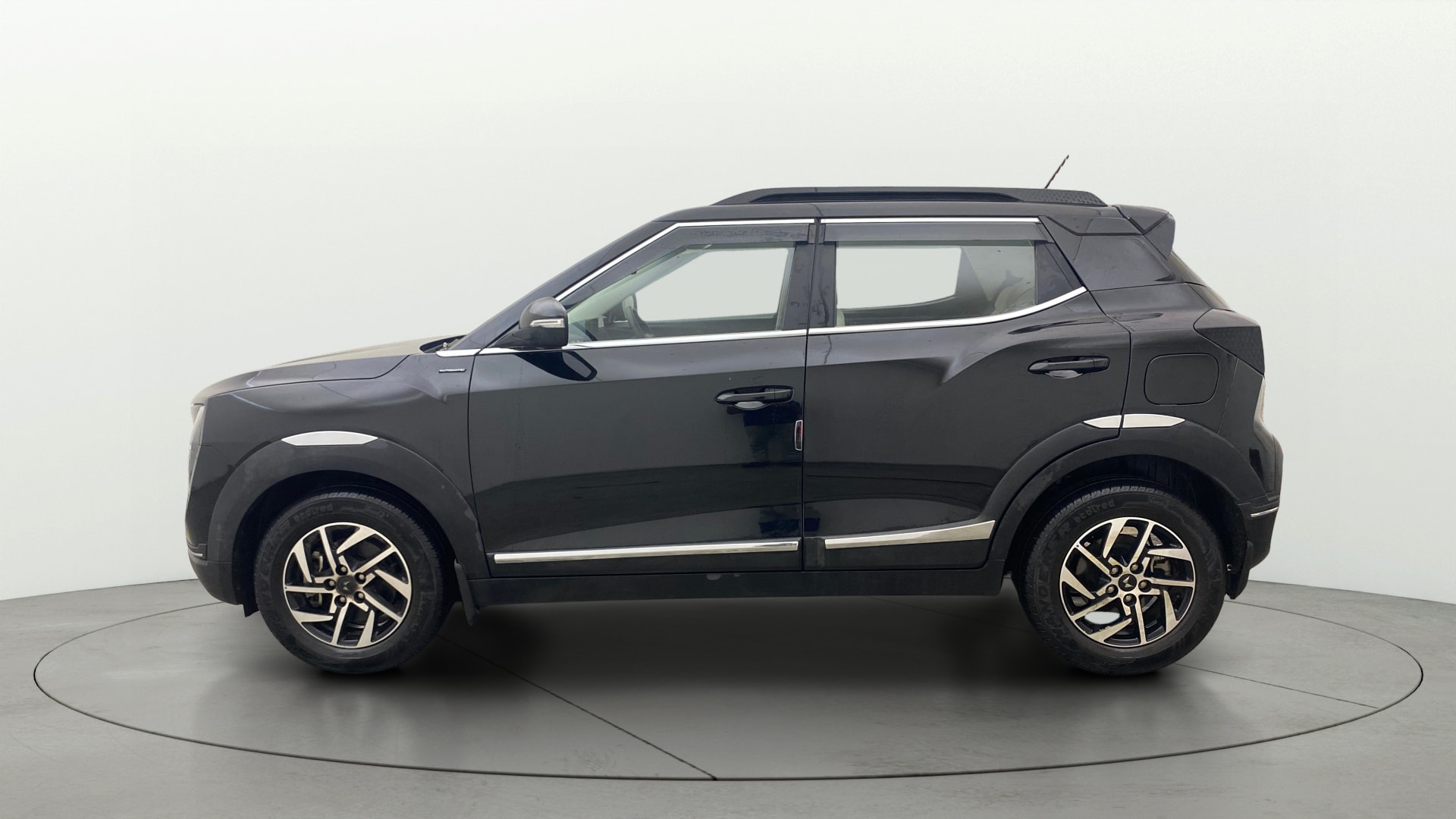View 2025 Mahindra XUV 3XO AX5 1.2 L TCMPFi AT Image 27 Used 2025 Mahindra XUV 3XO AX5 1.2 L TCMPFi AT Image 27