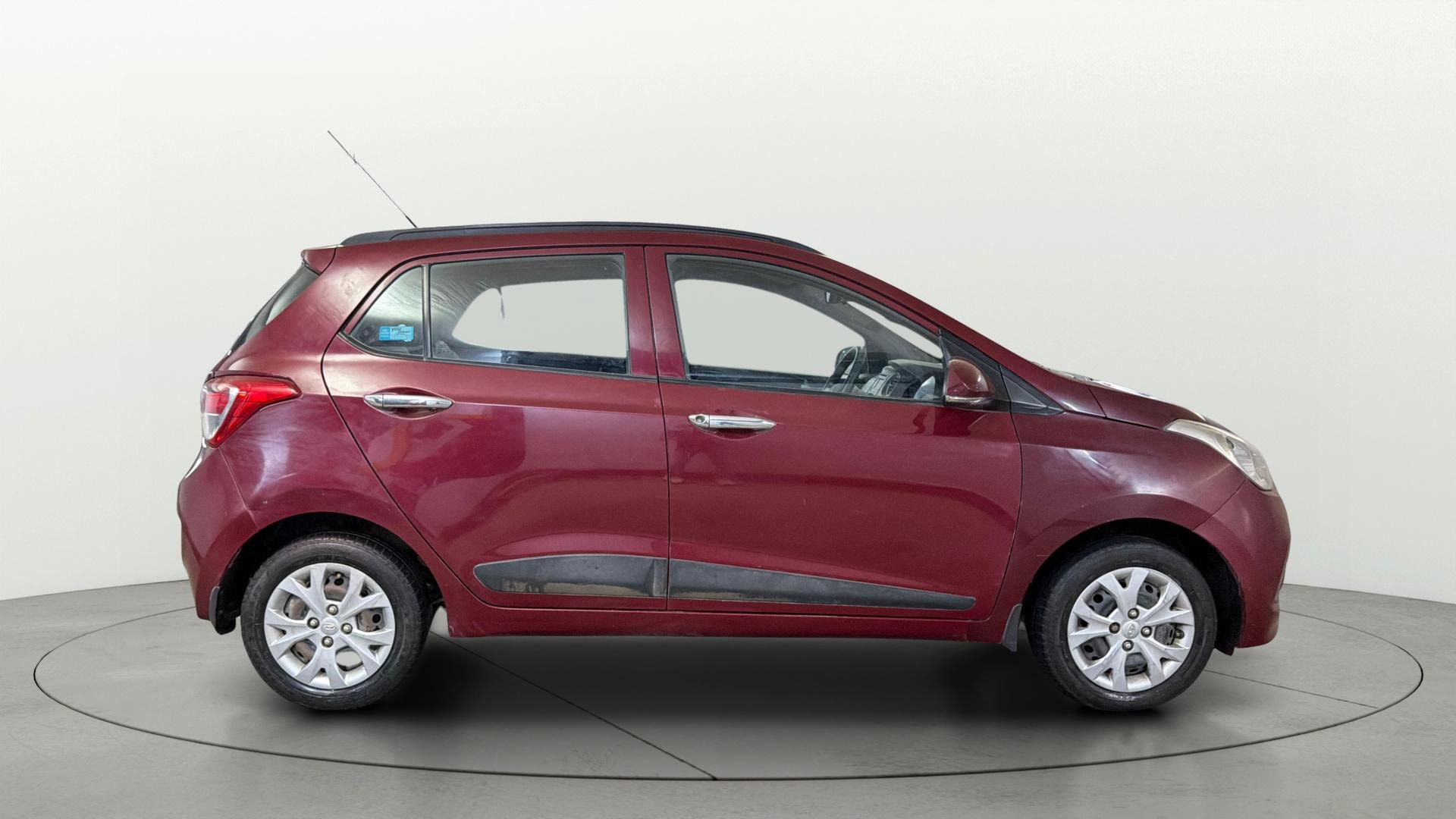 View 2015 Hyundai Grand i10 Sportz 1.2 Kappa Image 8 Used 2015 Hyundai Grand i10 Sportz 1.2 Kappa Image 8