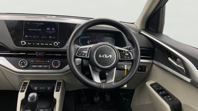 View Kia Carens Image 21 Used Kia Carens Image 21
