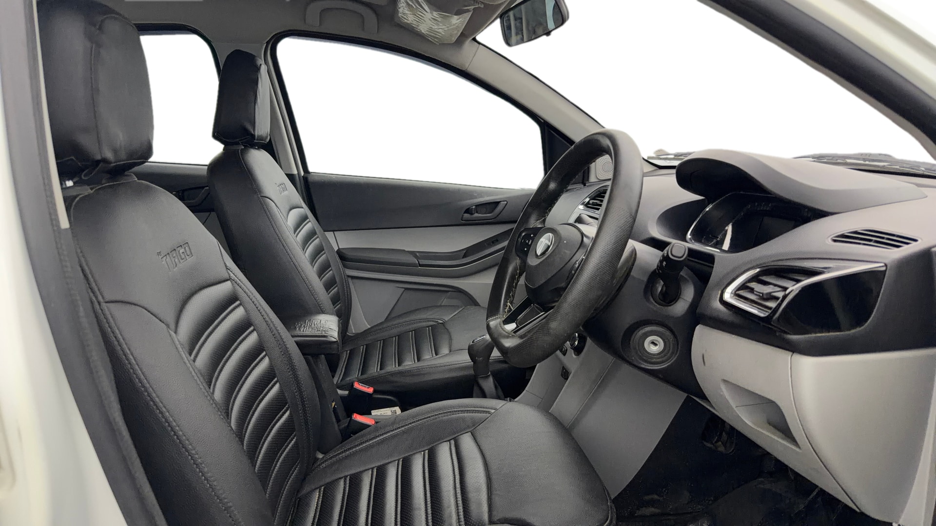 View 2024 Tata Tiago Revotorq XB Image 25 Used 2024 Tata Tiago Revotorq XB Image 25