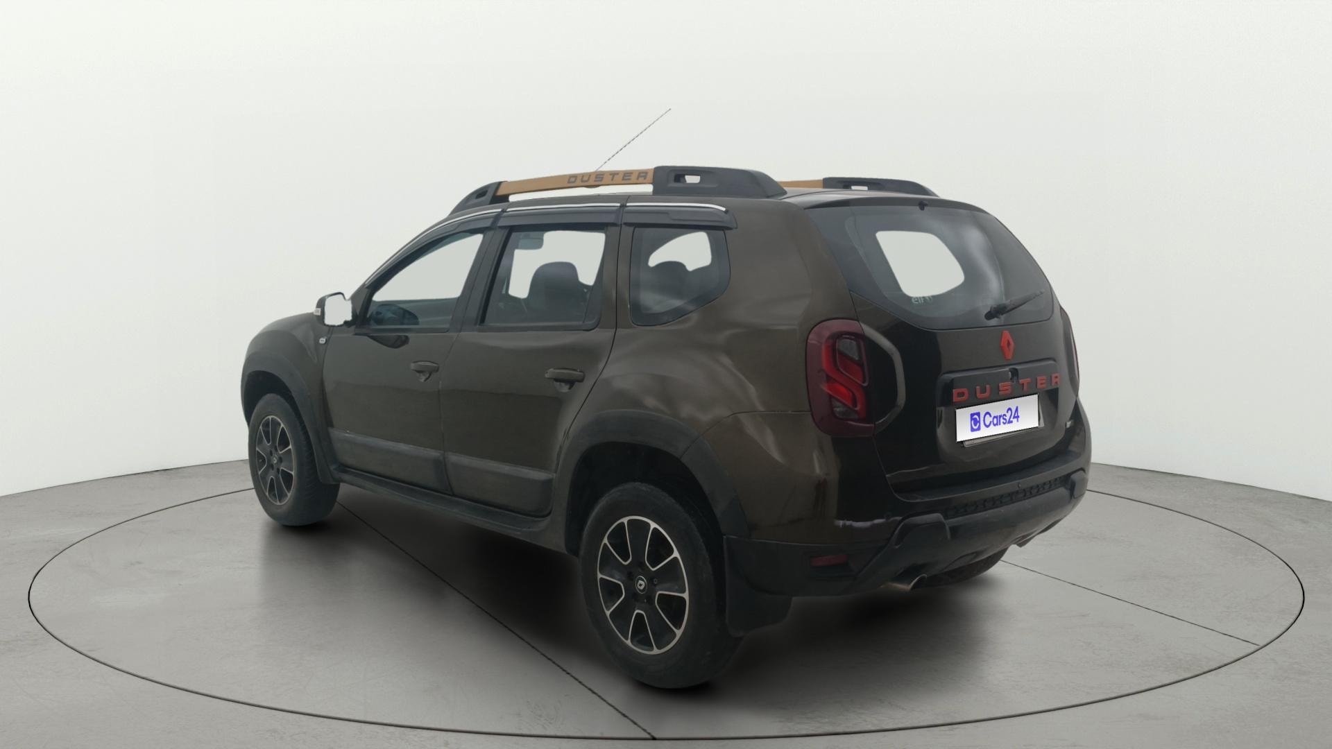 View 2019 Renault Duster Diesel 110PS RXZ AMT Image 2 Used 2019 Renault Duster Diesel 110PS RXZ AMT Image 2