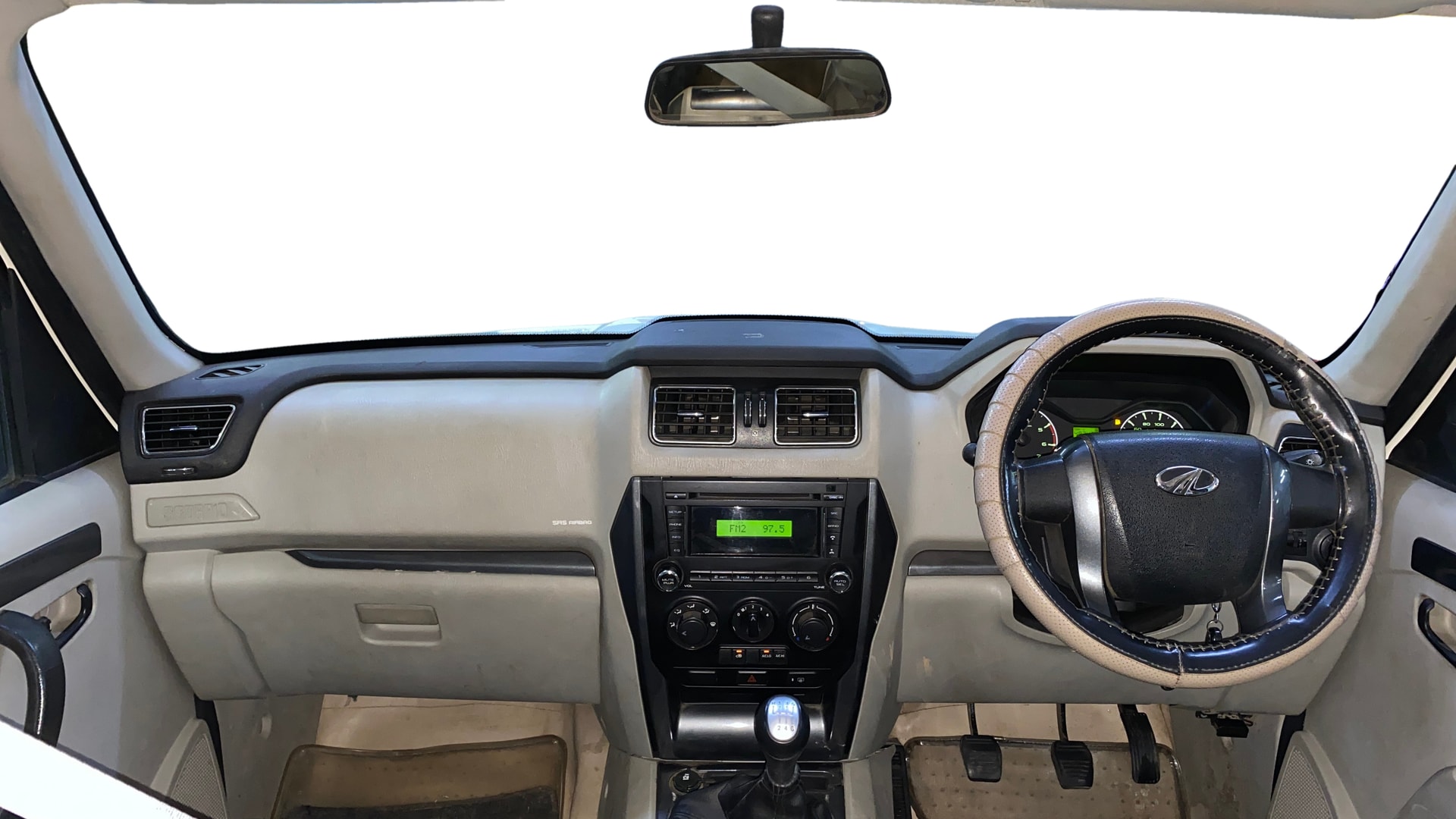 View 2018 Mahindra Scorpio S7 Image 16 Used 2018 Mahindra Scorpio S7 Image 16
