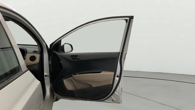 View Hyundai Grand i10 Image 43 Used Hyundai Grand i10 Image 43