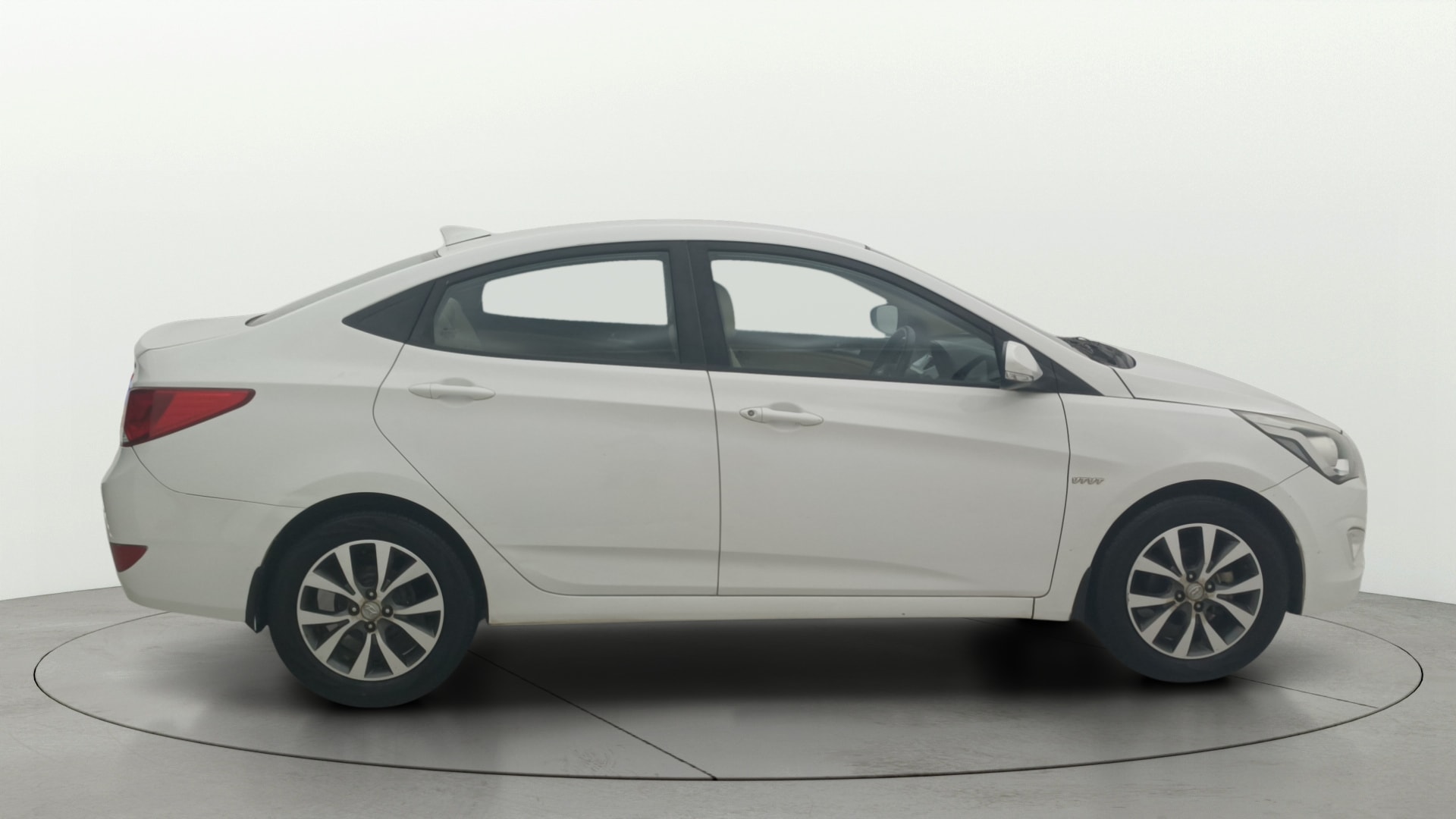 View 2017 Hyundai Verna 1.6 VTVT SX Image 27 Used 2017 Hyundai Verna 1.6 VTVT SX Image 27