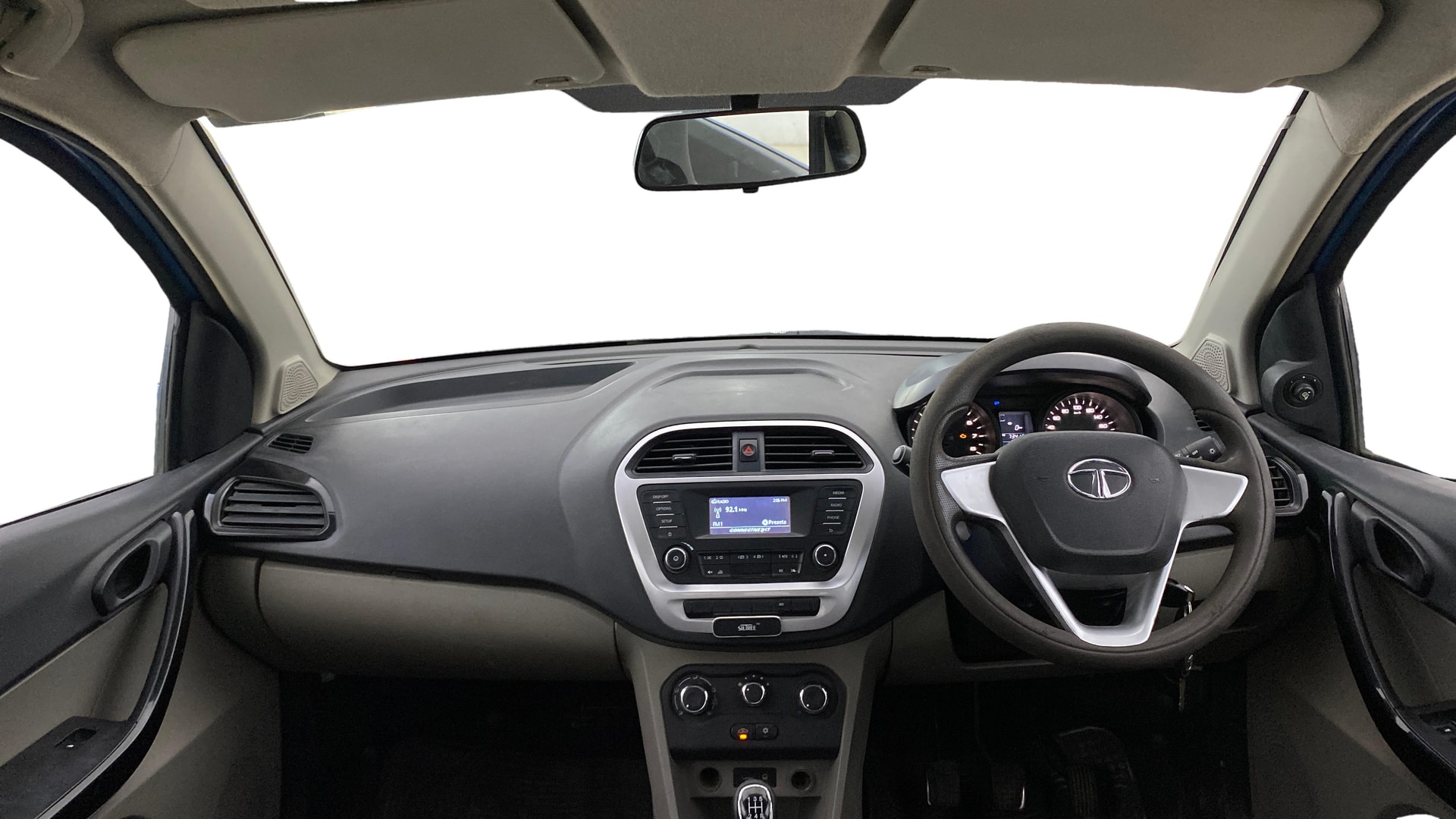 View 2017 Tata Tiago Revotorq XB Image 15 Used 2017 Tata Tiago Revotorq XB Image 15