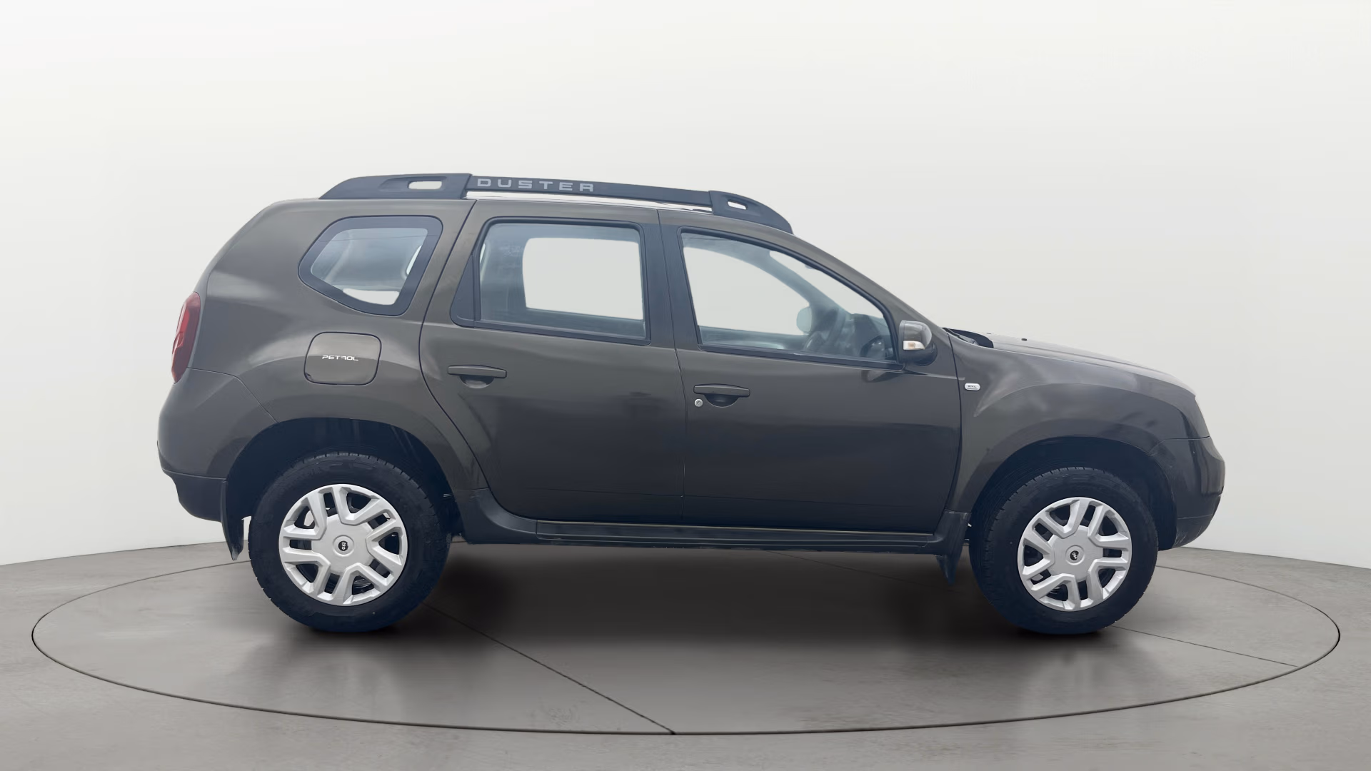View 2016 Renault Duster Diesel 110PS RXZ AMT Image 8 Used 2016 Renault Duster Diesel 110PS RXZ AMT Image 8