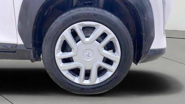 View Nissan Magnite Image 42 Used Nissan Magnite Image 42