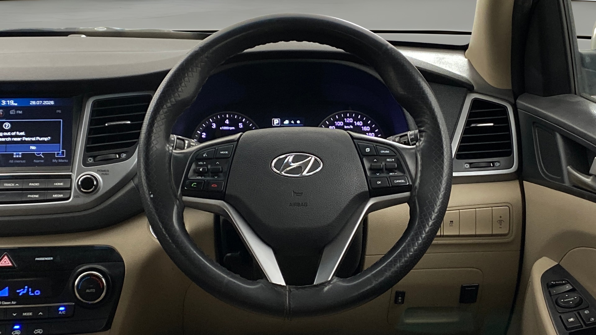 View 2019 Hyundai Tucson R 2.0 6-Speed Automatic GL BS IV Image 13 Used 2019 Hyundai Tucson R 2.0 6-Speed Automatic GL BS IV Image 13