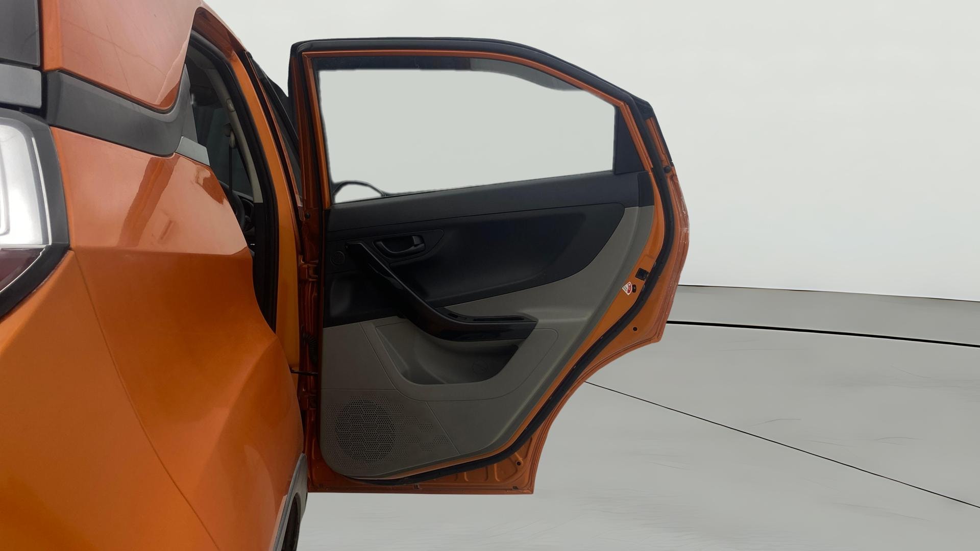 View 2019 Tata Nexon Revotron XM Image 7 Used 2019 Tata Nexon Revotron XM Image 7