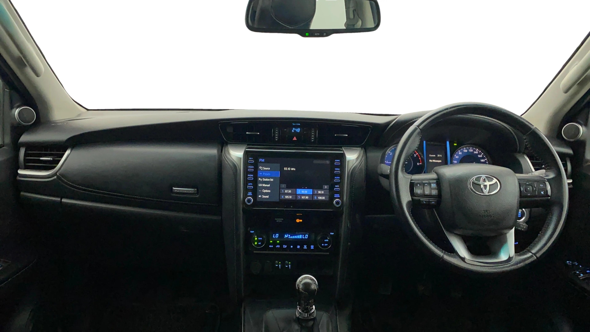View 2021 Toyota Fortuner 2.8 4X2 MT Image 17 Used 2021 Toyota Fortuner 2.8 4X2 MT Image 17
