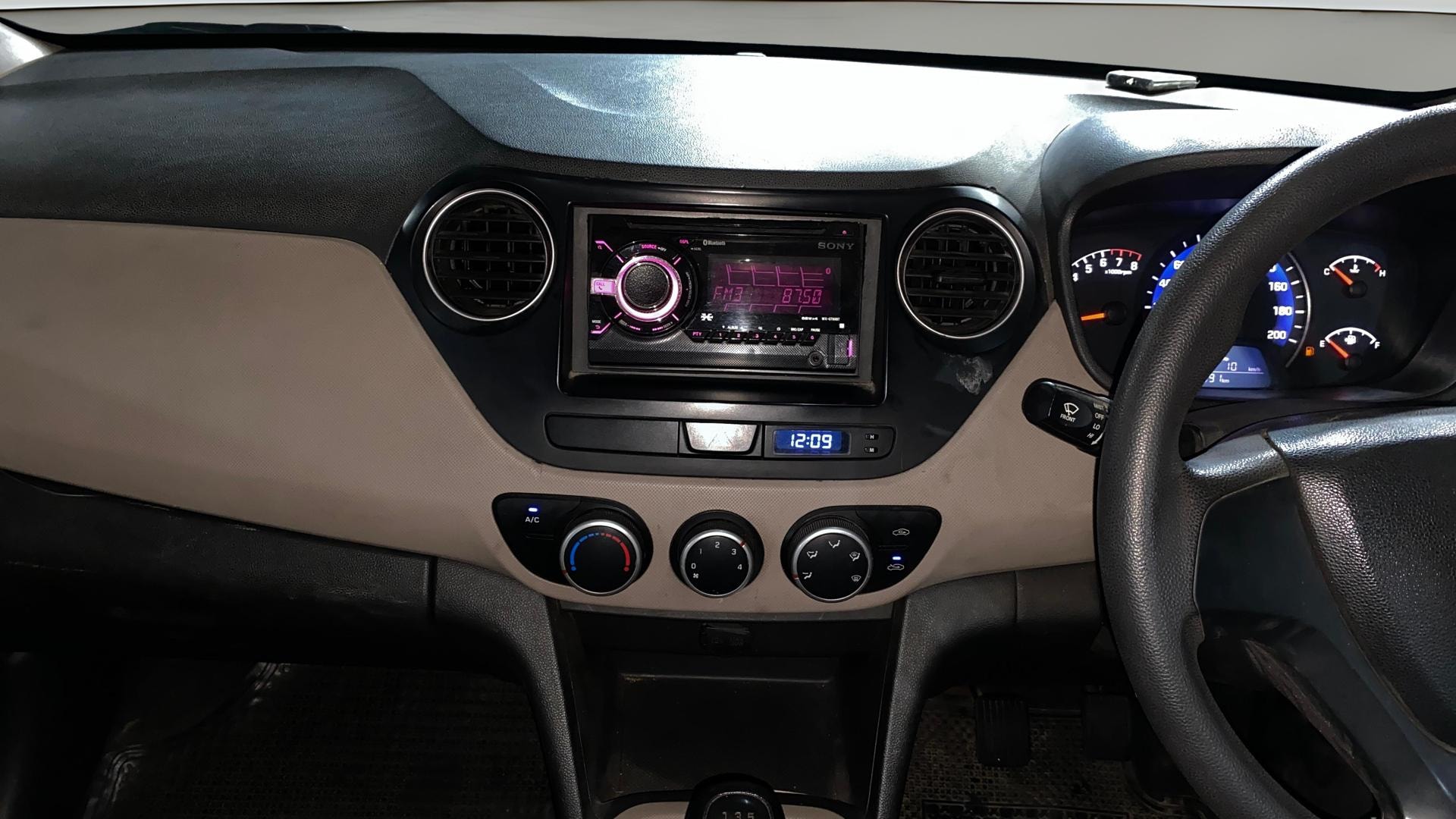 Used 2015 Hyundai Xcent Used 2015 Hyundai Xcent