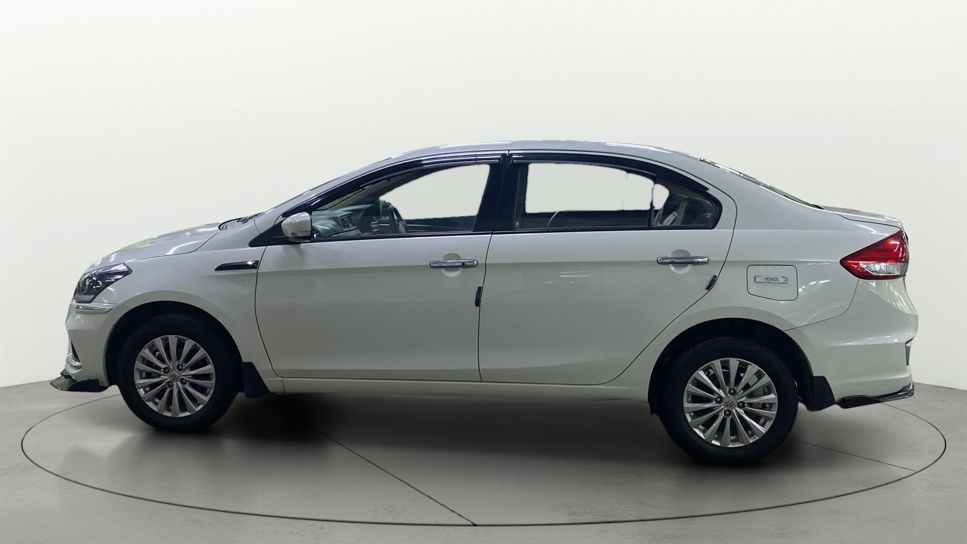 View 2024 Maruti Suzuki 1000 Base Variant Image 6 Used 2024 Maruti Suzuki 1000 Base Variant Image 6