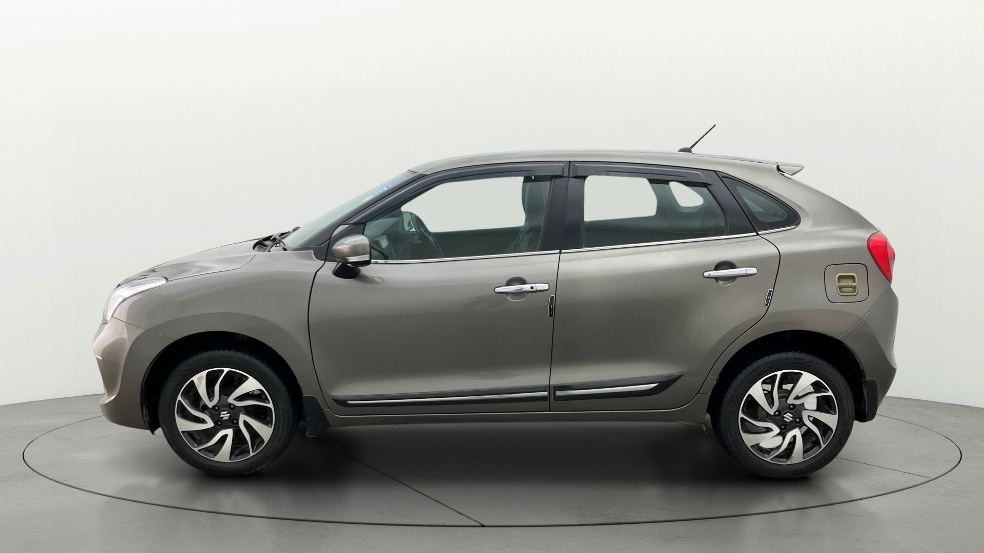 View 2019 Maruti Suzuki 1000 Base Variant Image 26 Used 2019 Maruti Suzuki 1000 Base Variant Image 26