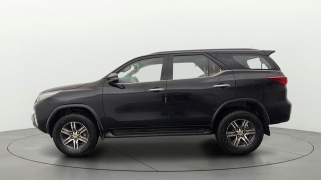 View Toyota Fortuner Image 28 Used Toyota Fortuner Image 28