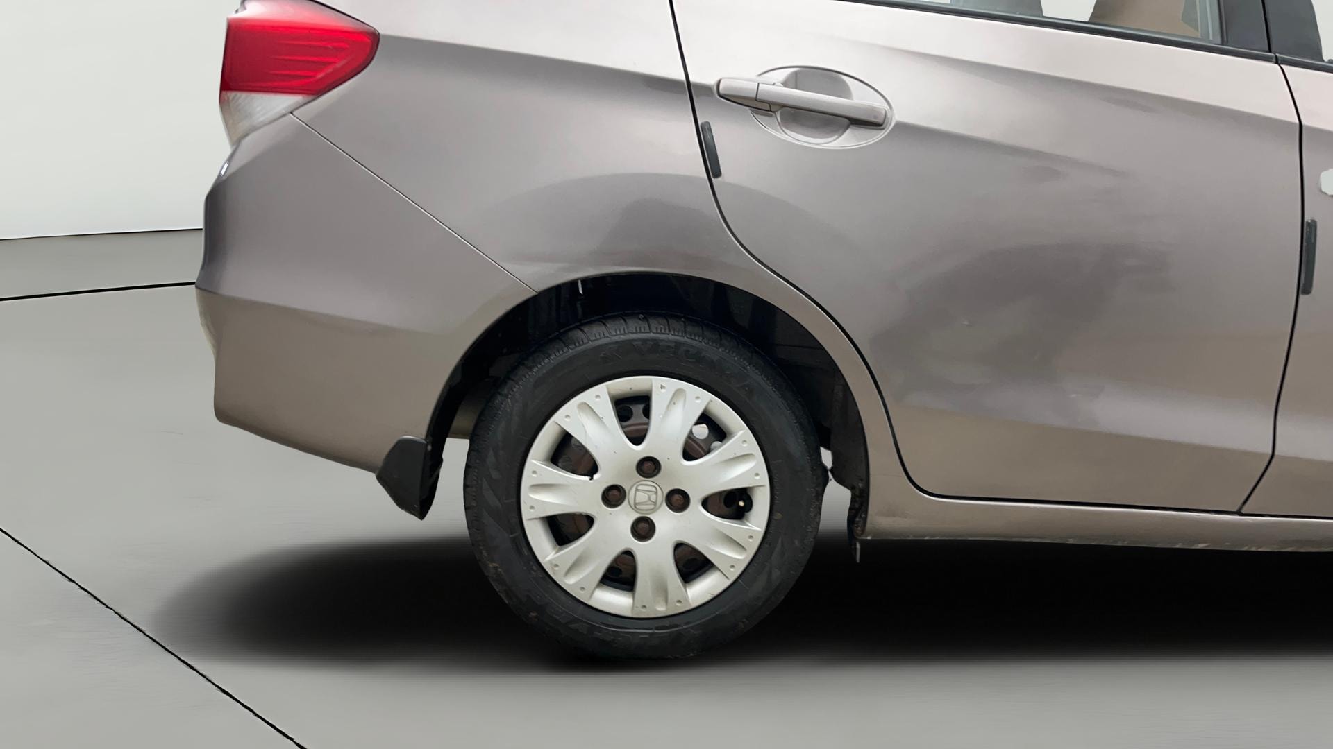 View 2014 Honda Amaze E MT Petrol BS IV Image 32 Used 2014 Honda Amaze E MT Petrol BS IV Image 32