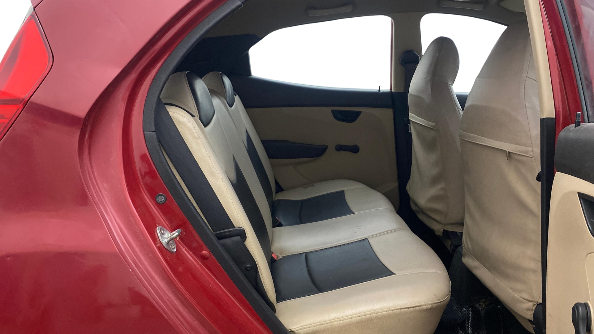 View 2016 Hyundai EON Era Plus Image 29 Used 2016 Hyundai EON Era Plus Image 29