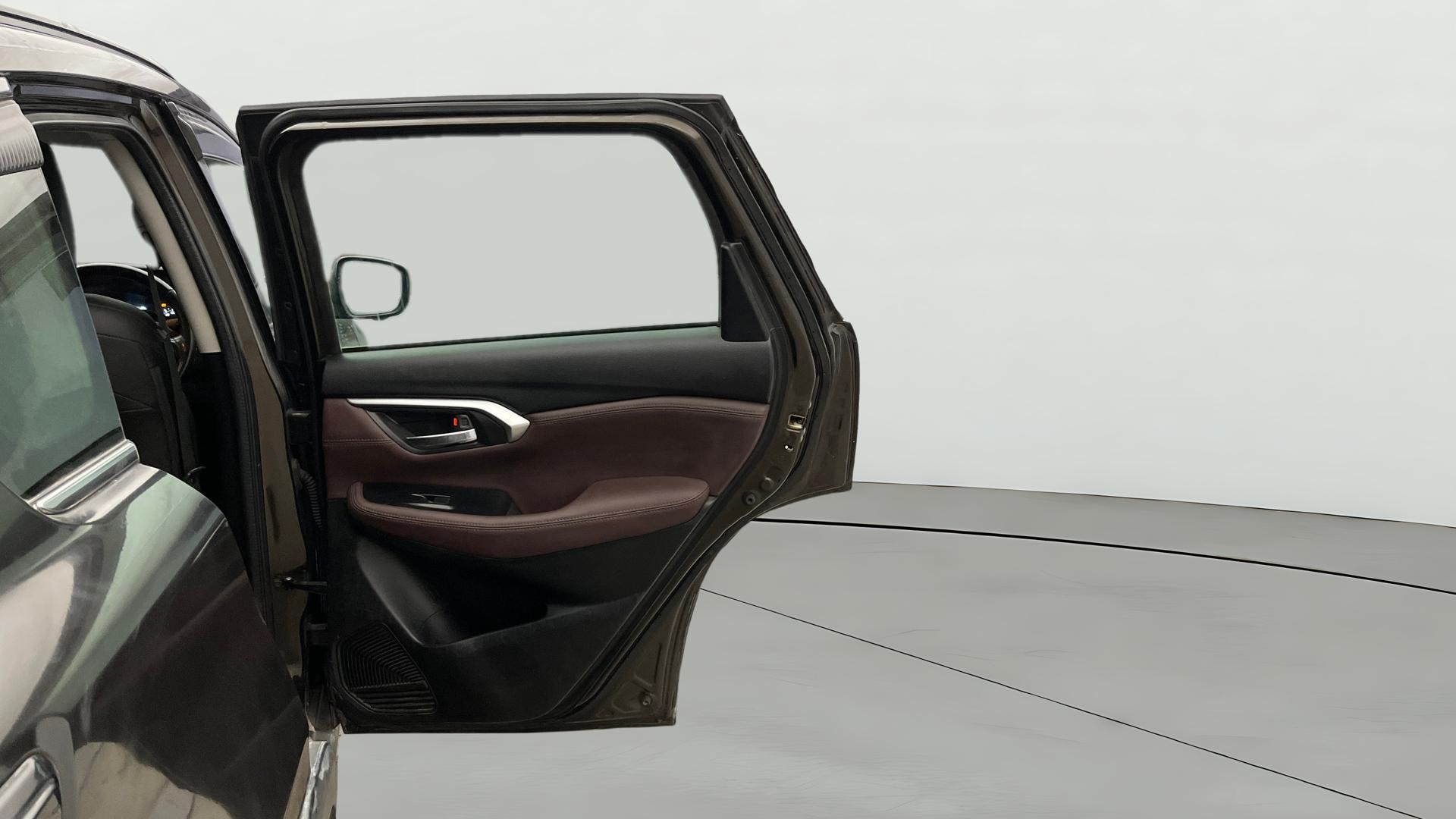 View 2022 Maruti Suzuki 1000 Base Variant Image 6 Used 2022 Maruti Suzuki 1000 Base Variant Image 6