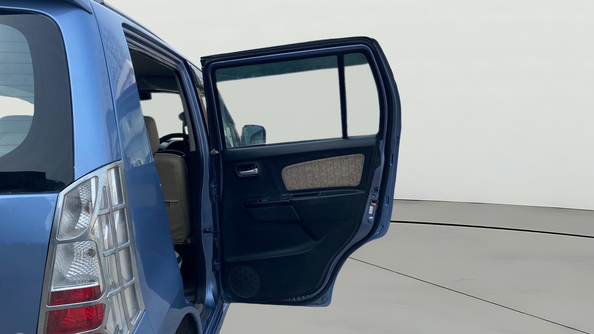 View 2018 Maruti Suzuki 1000 Base Variant Image 7 Used 2018 Maruti Suzuki 1000 Base Variant Image 7