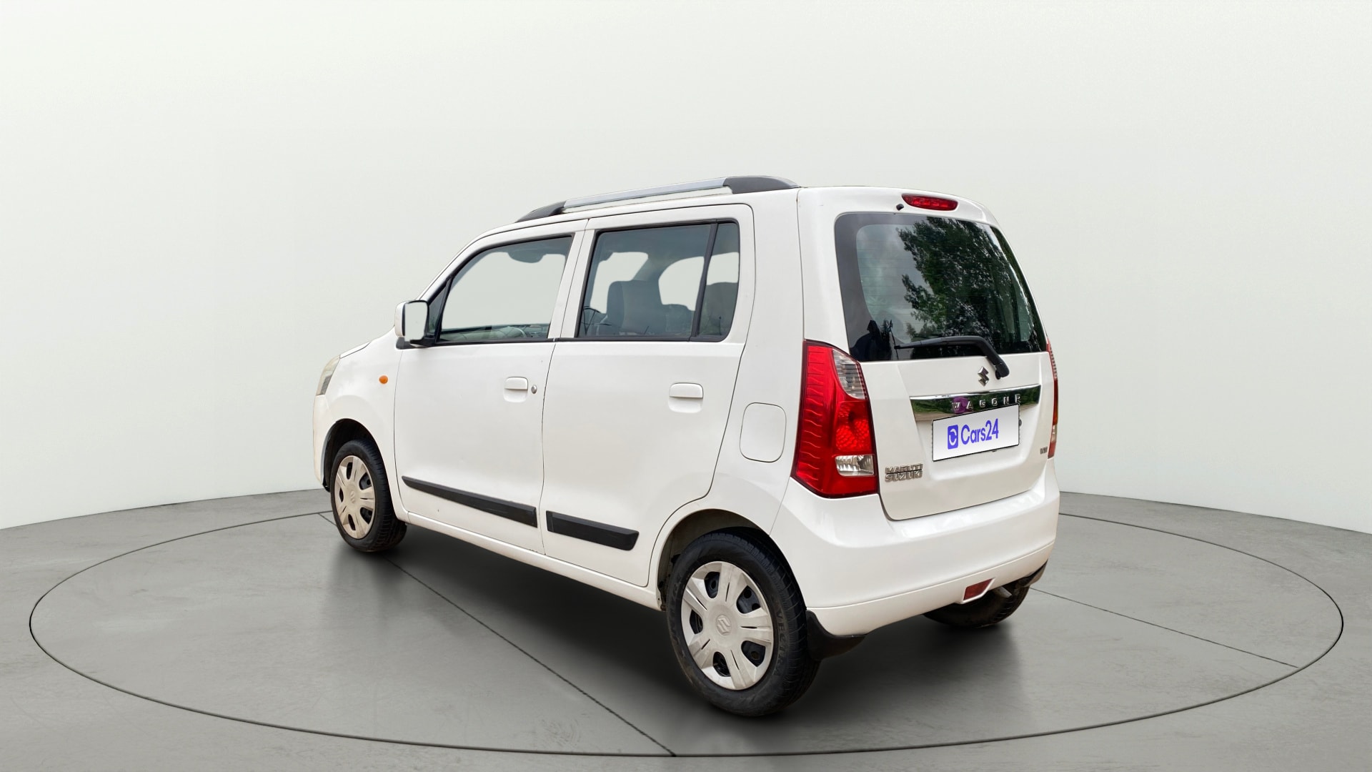 View 2016 Maruti Suzuki 1000 Base Variant Image 2 Used 2016 Maruti Suzuki 1000 Base Variant Image 2