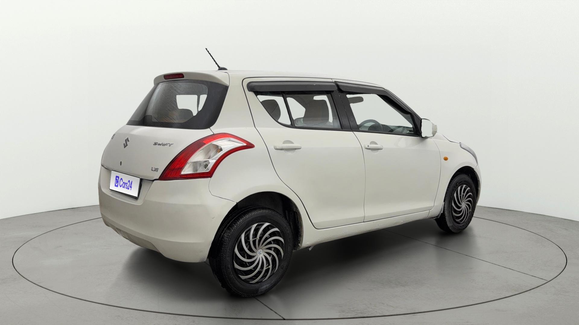 View 2017 Maruti Suzuki 1000 Base Variant Image 41 Used 2017 Maruti Suzuki 1000 Base Variant Image 41