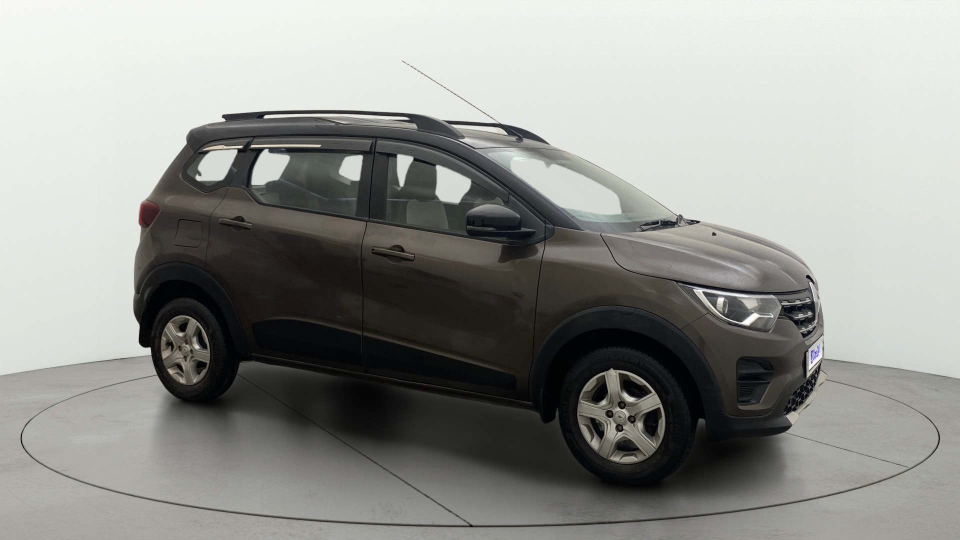 View 2023 Renault Triber RXT Image 37 Used 2023 Renault Triber RXT Image 37