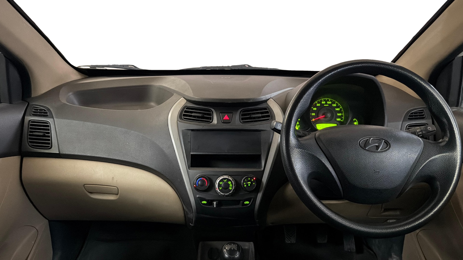 View 2015 Hyundai EON Era Plus Image 15 Used 2015 Hyundai EON Era Plus Image 15