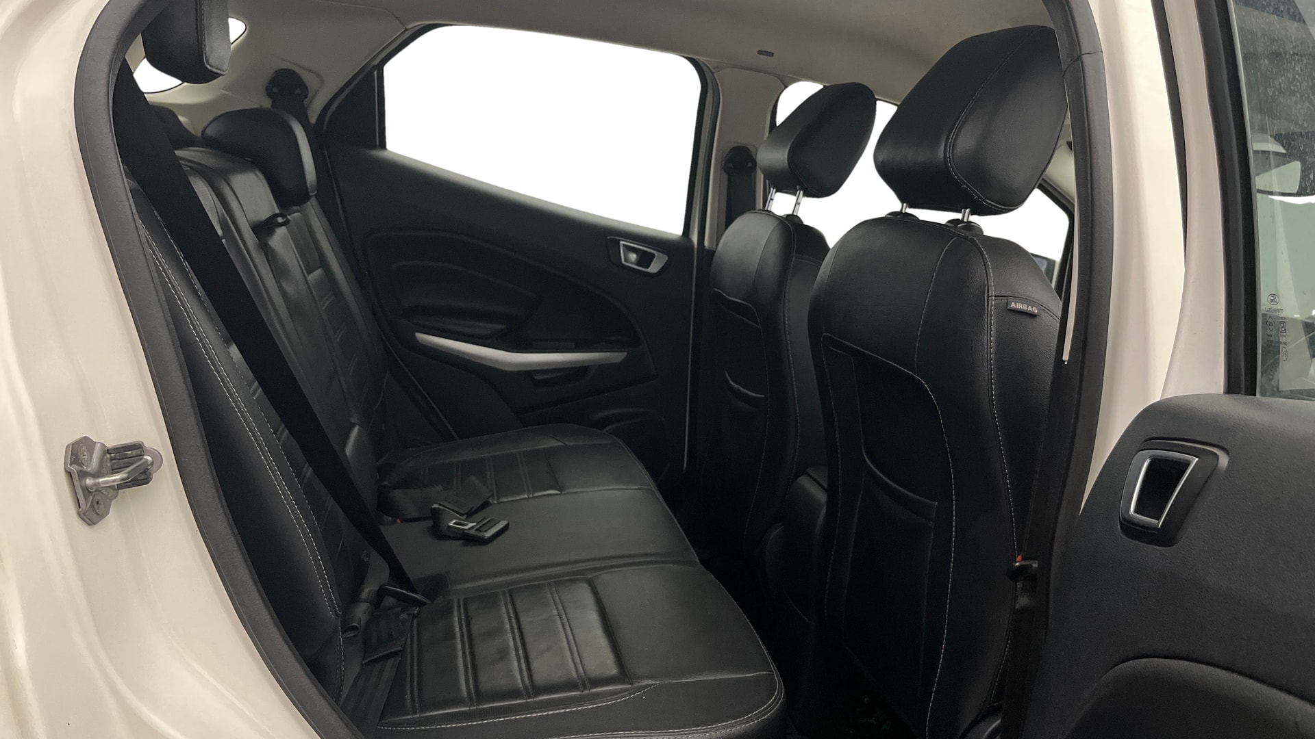 View 2018 Ford EcoSport 1.5 TDCi Diesel Ambiente BS IV Image 30 Used 2018 Ford EcoSport 1.5 TDCi Diesel Ambiente BS IV Image 30