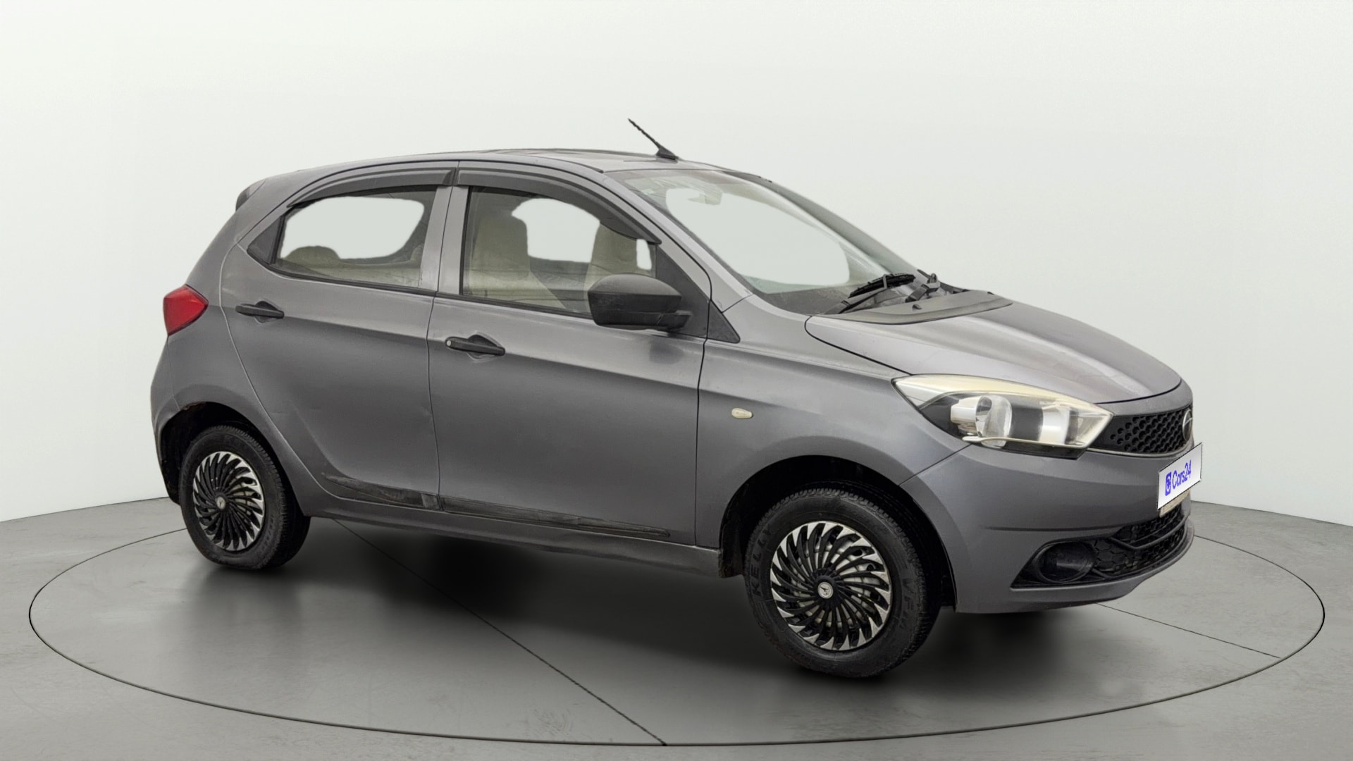 View 2018 Tata Tiago Revotorq XB Image 21 Used 2018 Tata Tiago Revotorq XB Image 21