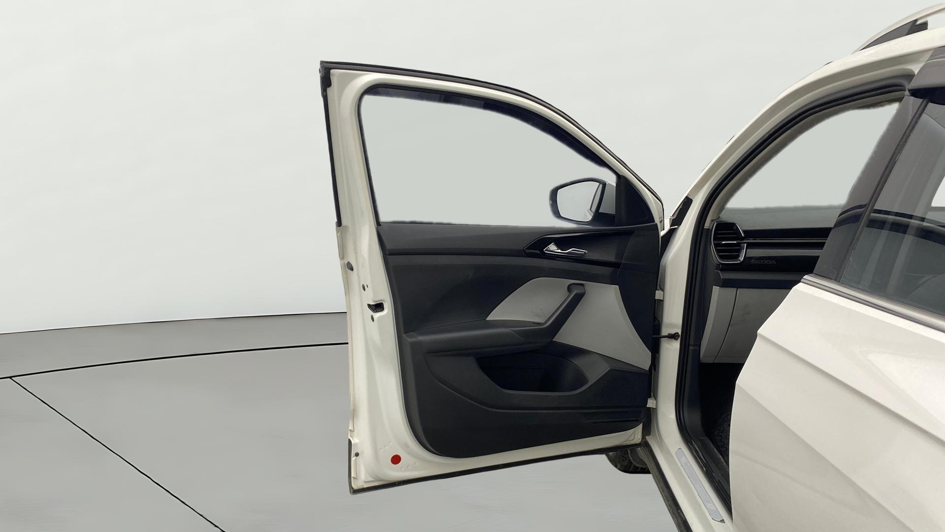 View 2022 Skoda Kushaq Style 1.0 TSI MT Image 33 Used 2022 Skoda Kushaq Style 1.0 TSI MT Image 33