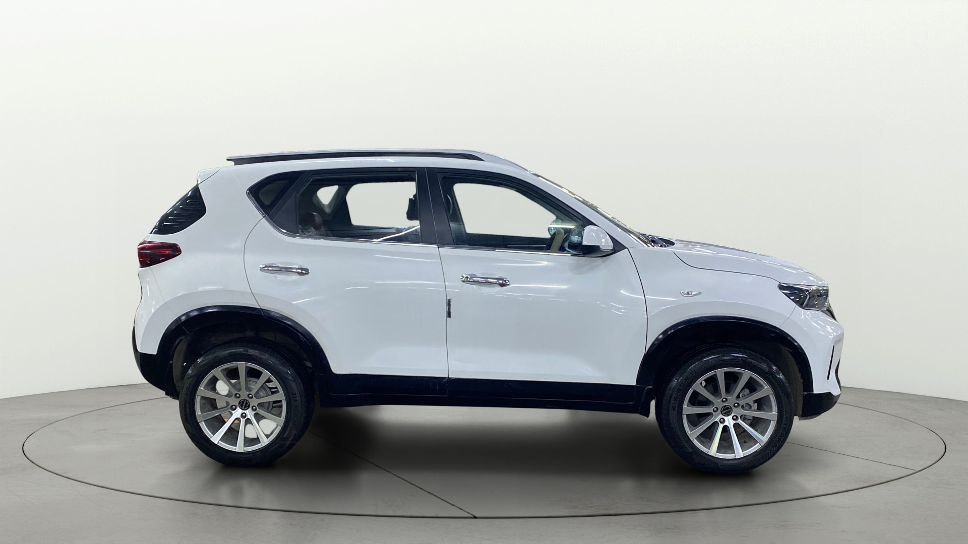 View 2022 Kia Sonet HTK Diesel Image 26 Used 2022 Kia Sonet HTK Diesel Image 26