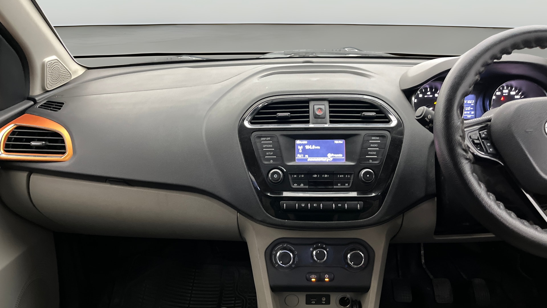 View 2018 Tata Tiago Revotorq XB Image 31 Used 2018 Tata Tiago Revotorq XB Image 31