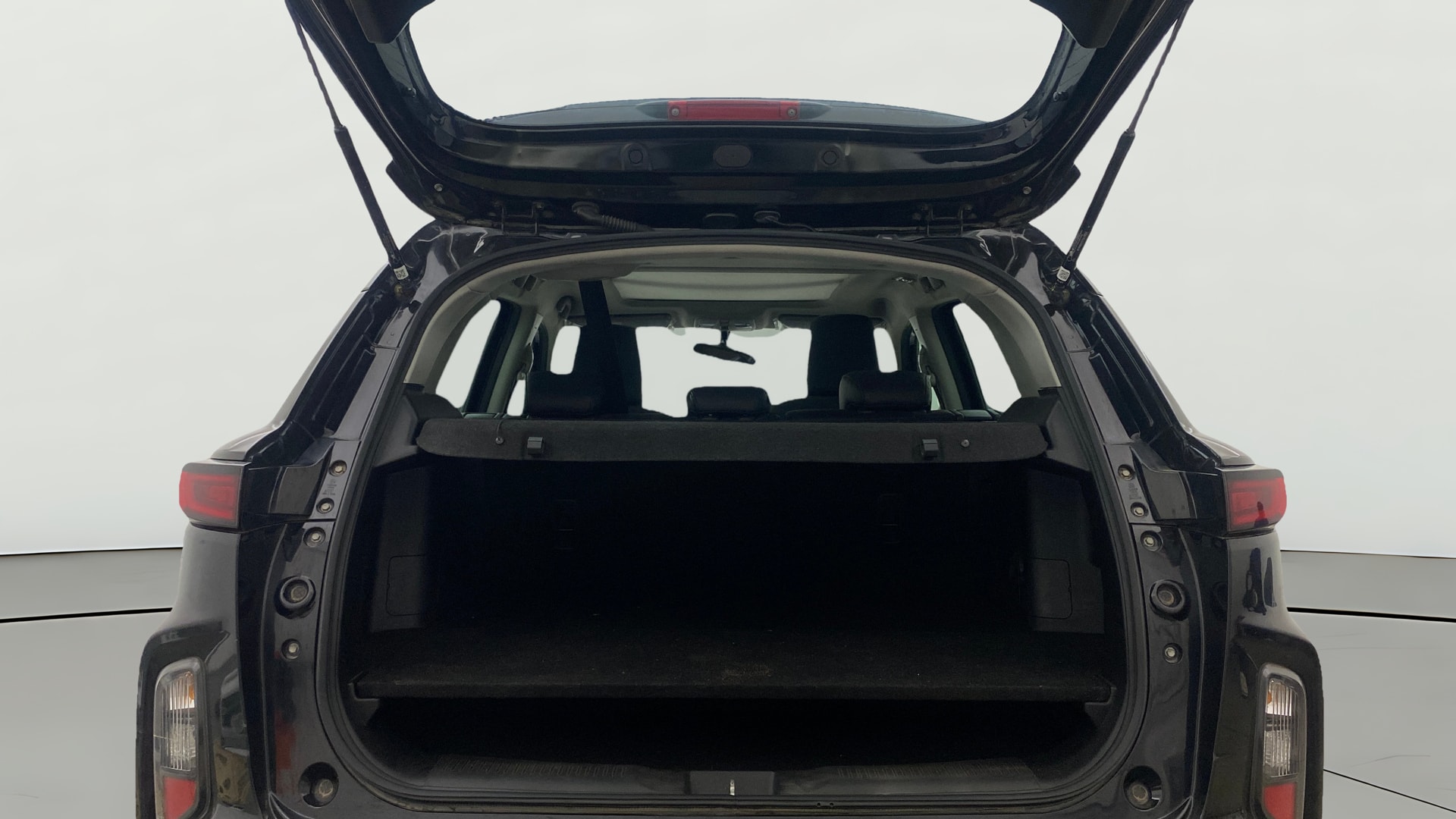 View 2022 Toyota Urban Cruiser Hyryder V e-Drive 2WD HYBRID Image 39 Used 2022 Toyota Urban Cruiser Hyryder V e-Drive 2WD HYBRID Image 39