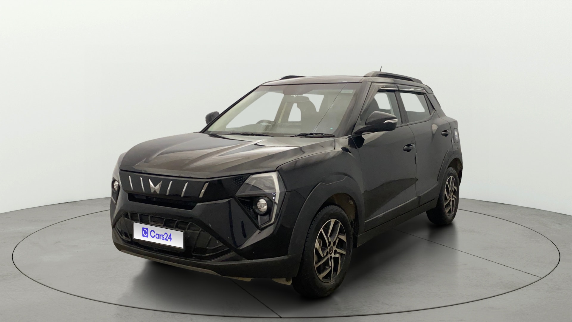 View 2025 Mahindra XUV 3XO AX5 1.5 Turbo Diesel Image 22 Used 2025 Mahindra XUV 3XO AX5 1.5 Turbo Diesel Image 22