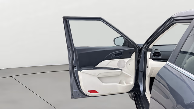 View Mahindra XUV 3XO Image 33 Used Mahindra XUV 3XO Image 33