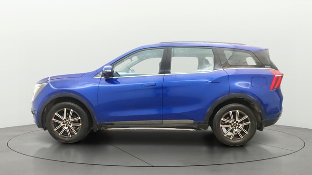 View Mahindra XUV700 Image 28 Used Mahindra XUV700 Image 28