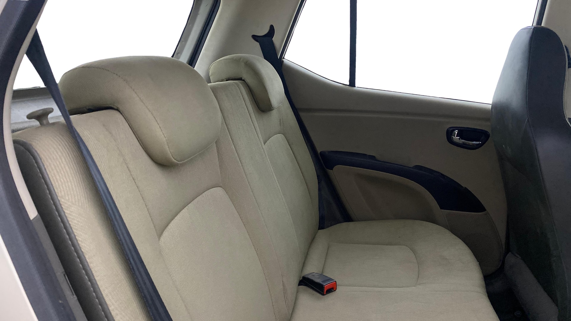 View 2013 Hyundai i10 1.2 Sportz AT Image 28 Used 2013 Hyundai i10 1.2 Sportz AT Image 28