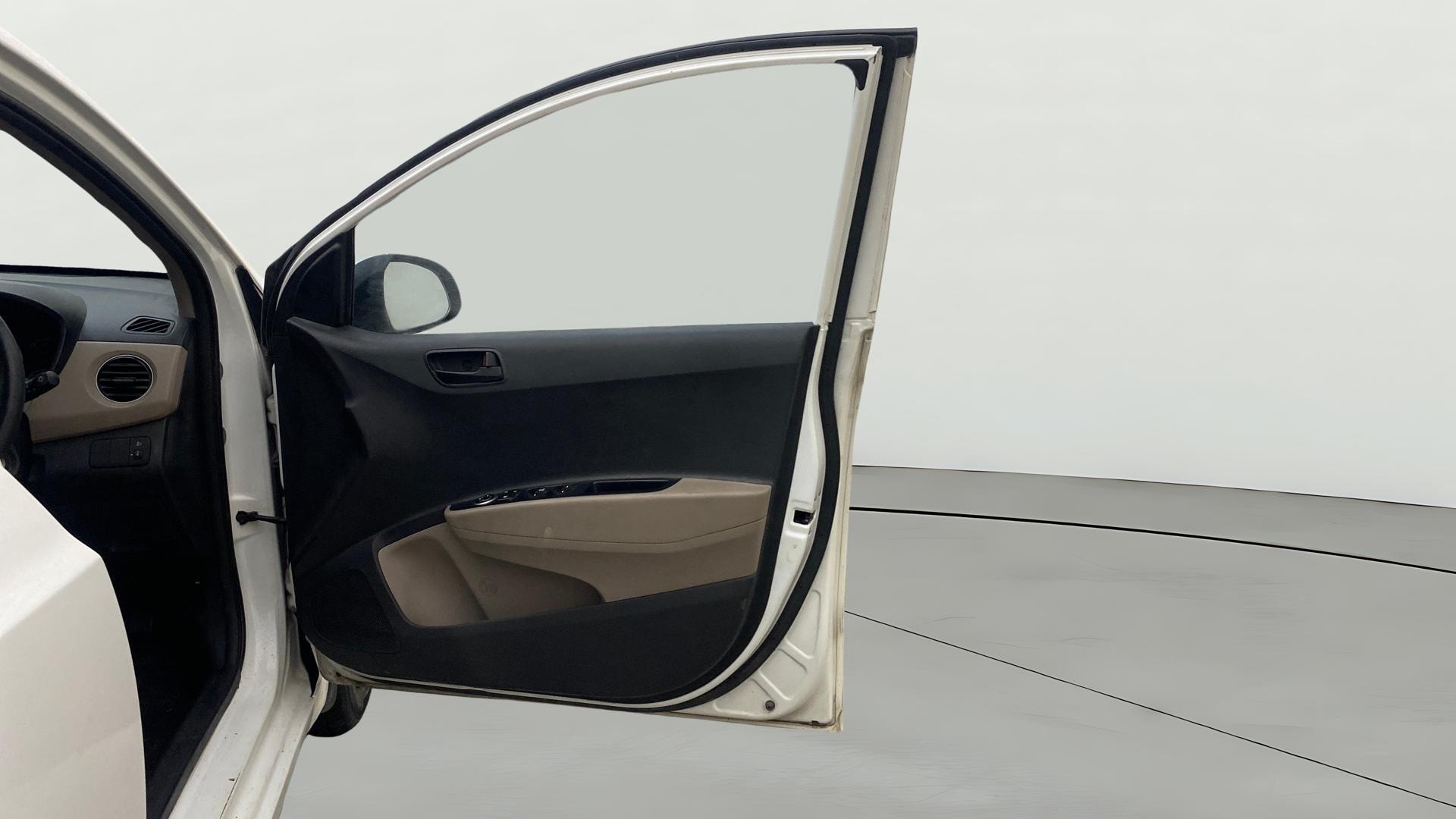 View 2019 Hyundai Grand i10 1.2 Magna Petrol AT Image 43 Used 2019 Hyundai Grand i10 1.2 Magna Petrol AT Image 43