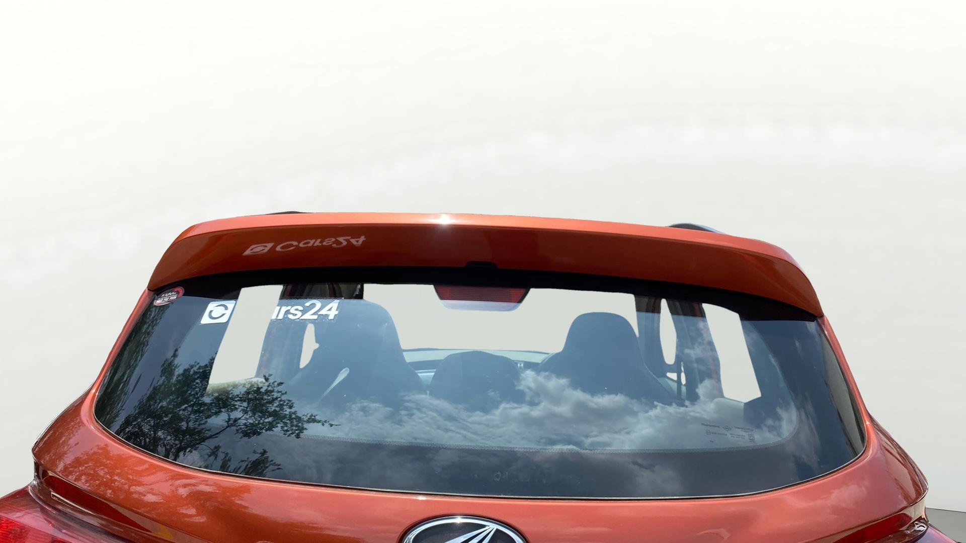 View 2017 Mahindra KUV100 K4 Plus Petrol 6 Seater BS IV Image 4 Used 2017 Mahindra KUV100 K4 Plus Petrol 6 Seater BS IV Image 4