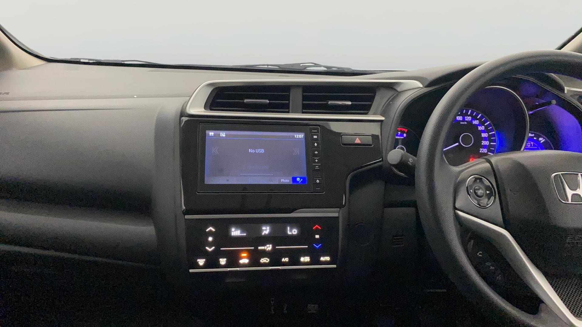 View 2021 Honda WR-V S MT Diesel Edge Edition Image 17 Used 2021 Honda WR-V S MT Diesel Edge Edition Image 17