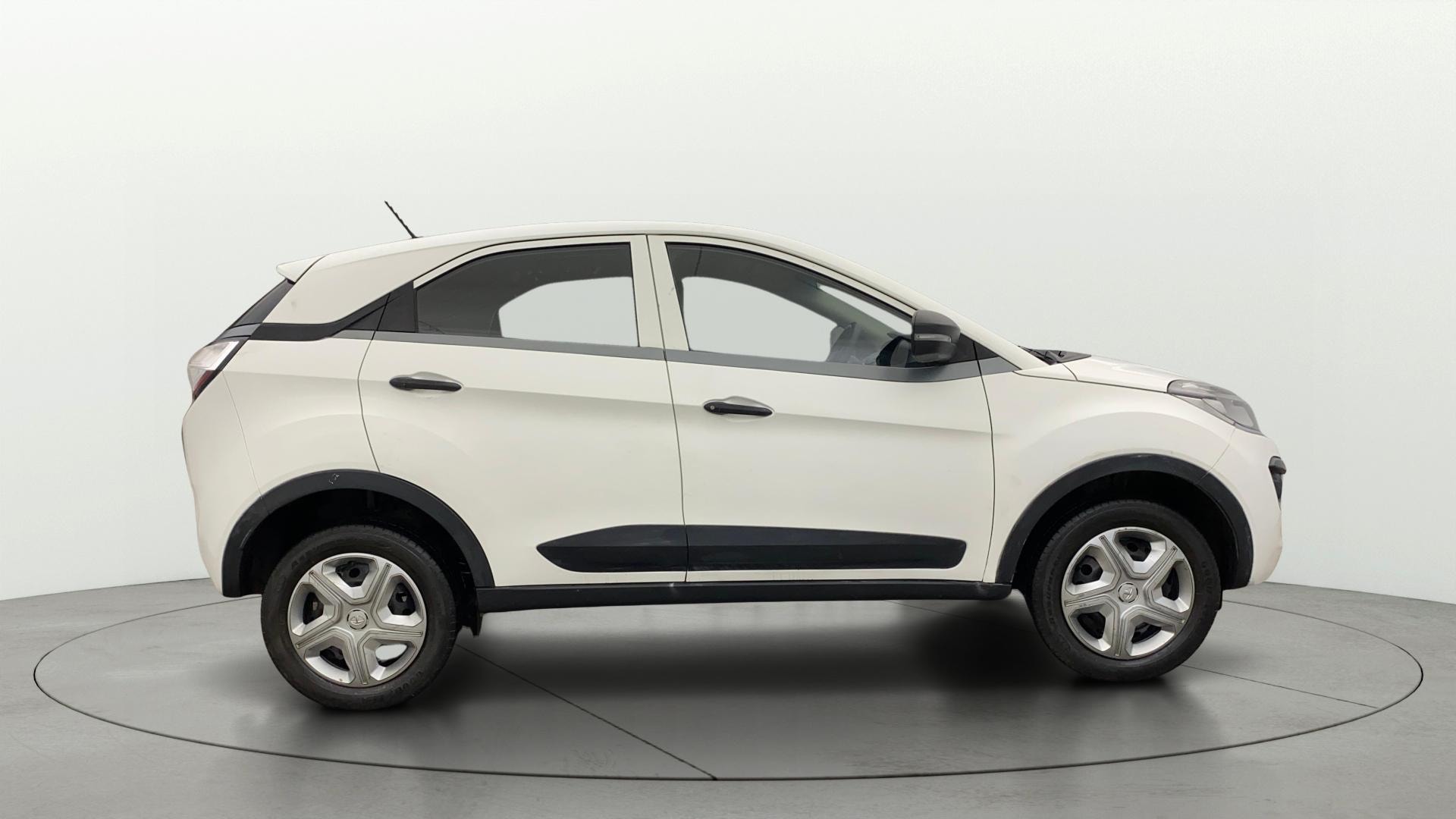 View 2019 Tata Nexon Revotron XM Image 8 Used 2019 Tata Nexon Revotron XM Image 8